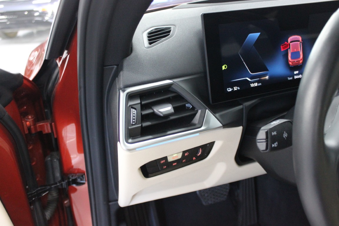 Used 2024 BMW i4 eDrive35 RWD image 18