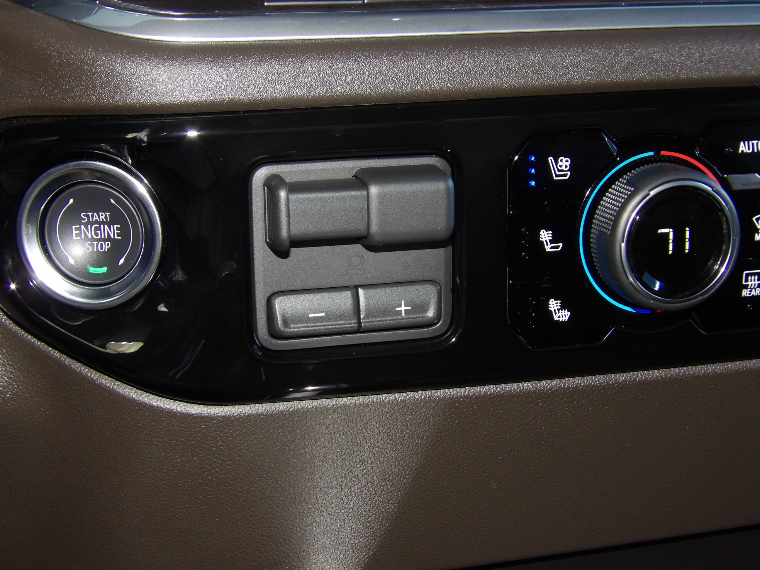 Used 2026 Chevrolet Silverado 2500 4x4 Crew Cab LTZ image 9