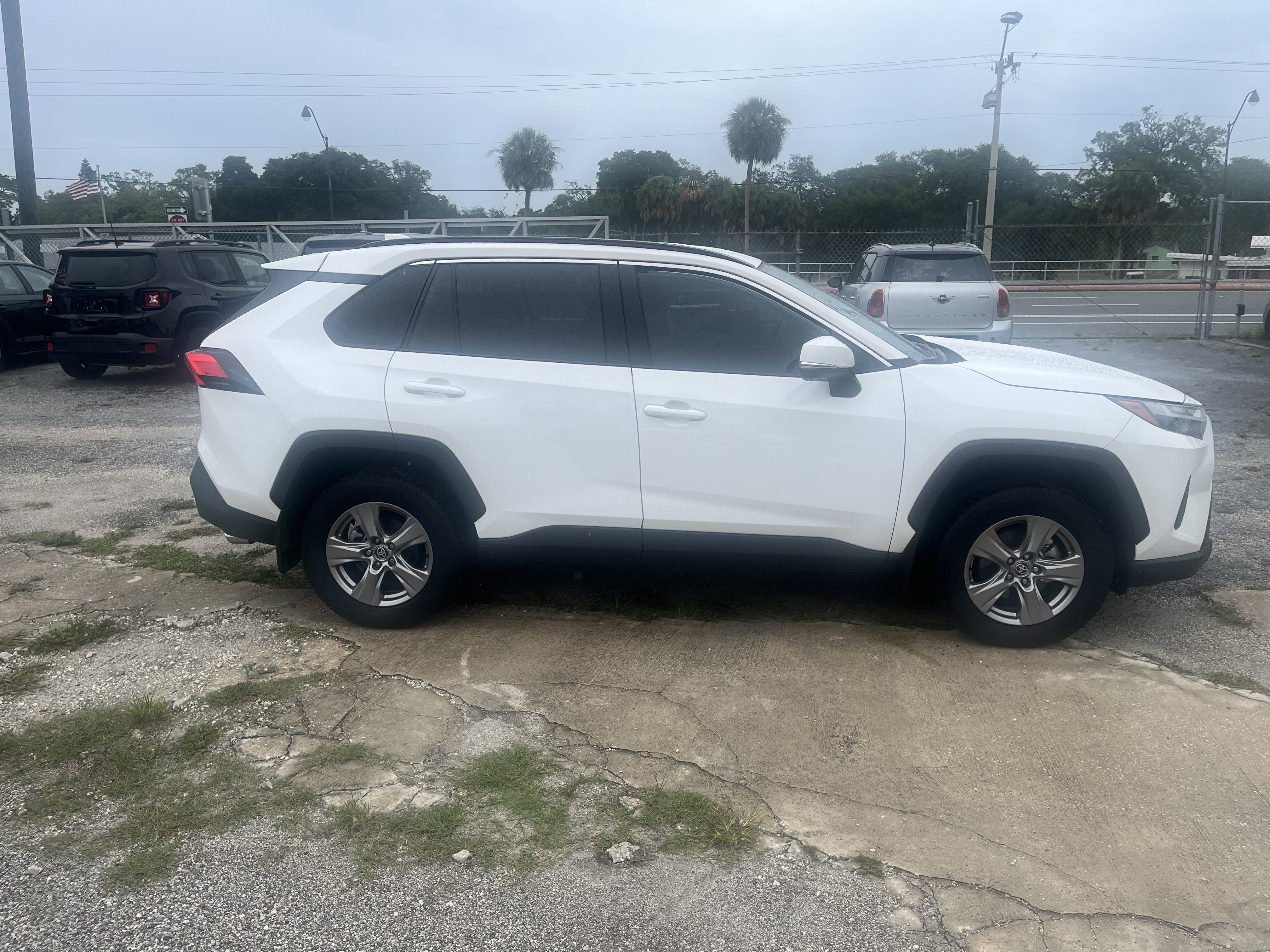 Used 2025 Toyota RAV4 XLE FWD image 7