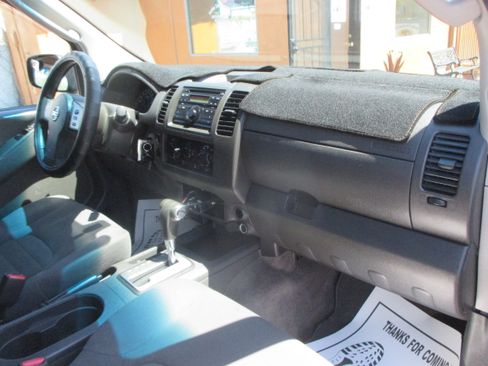 Used 2009 Nissan Frontier King Cab SE RWD image 3