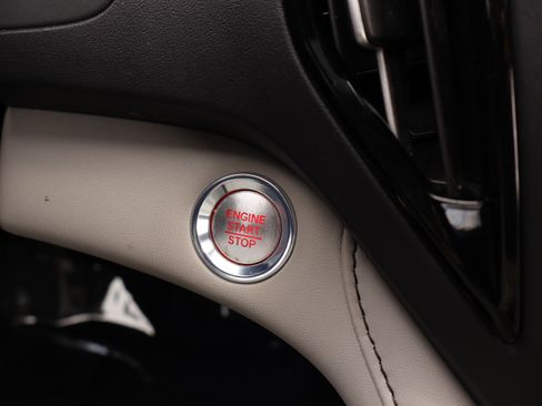 Used 2021 Acura RDX image 22