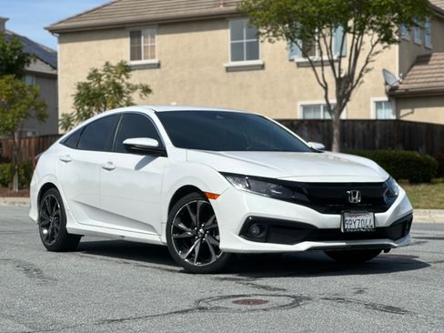 Used 2019 Honda Civic Sport image 6