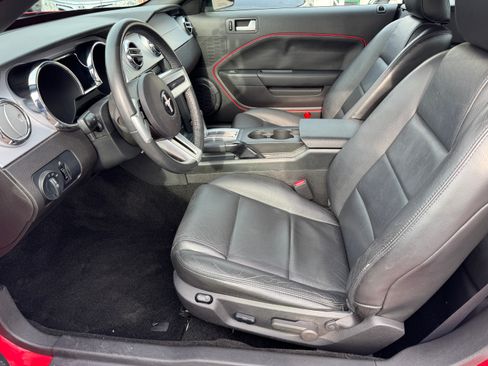 Used 2007 Ford Mustang Premium image 2