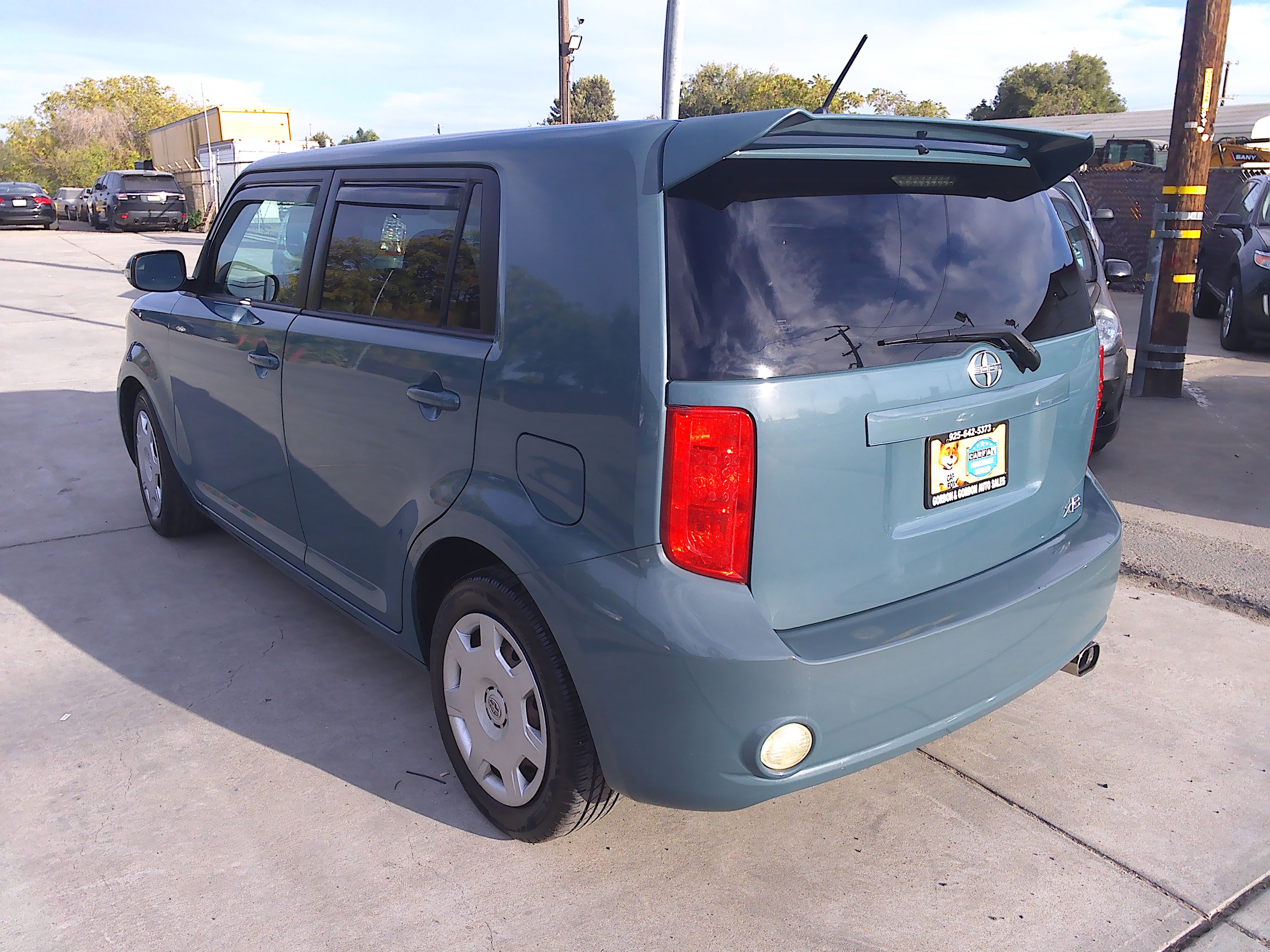 Used 2008 Scion xB FWD image 3