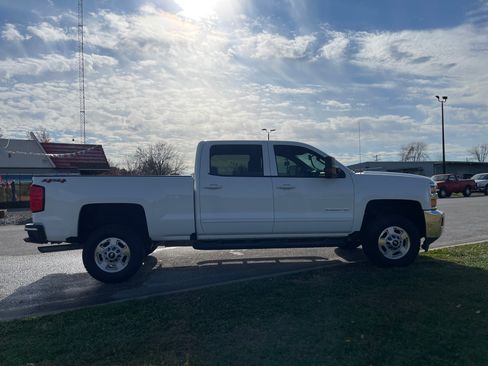 Used 2019 Chevrolet Silverado 2500 LT image 11