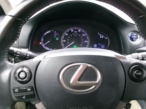 Used 2014 Lexus CT 200h image 10