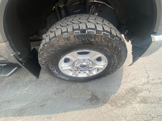 Used 2025 Ford F350 4x4 Crew Cab Super Duty image 17