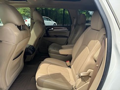 Used 2012 Buick Enclave Premium image 12