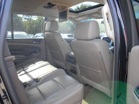 Used 2018 Chevrolet Tahoe 2WD LT image 11