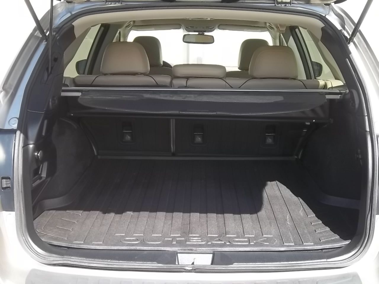 Used 2018 Subaru Outback 2.5i Premium AWD/4WD image 11