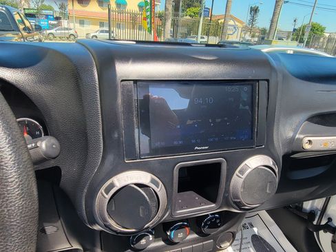 Used 2012 Jeep Wrangler Unlimited Sport image 17