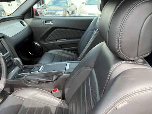 Used 2014 Ford Mustang Premium image 5