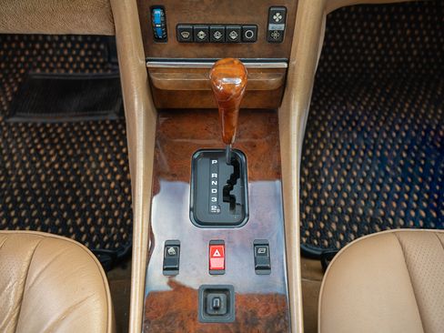 Used 1987 Mercedes-Benz 560 SL image 56