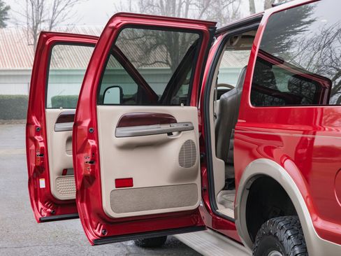 Used 2003 Ford Excursion Eddie Bauer image 51
