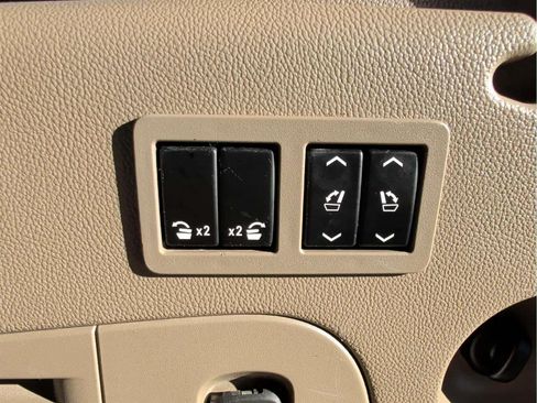 Used 2018 GMC Yukon XL SLT image 22