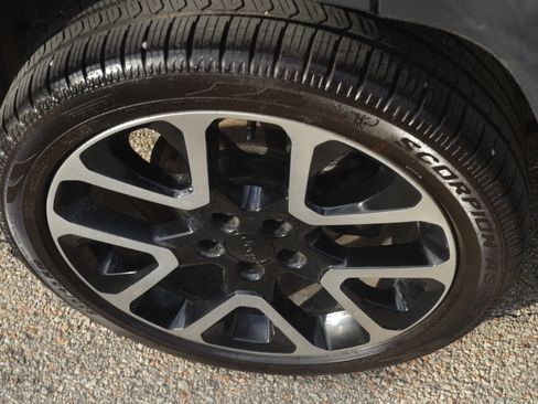 Used 2019 Jeep Compass Limited image 27