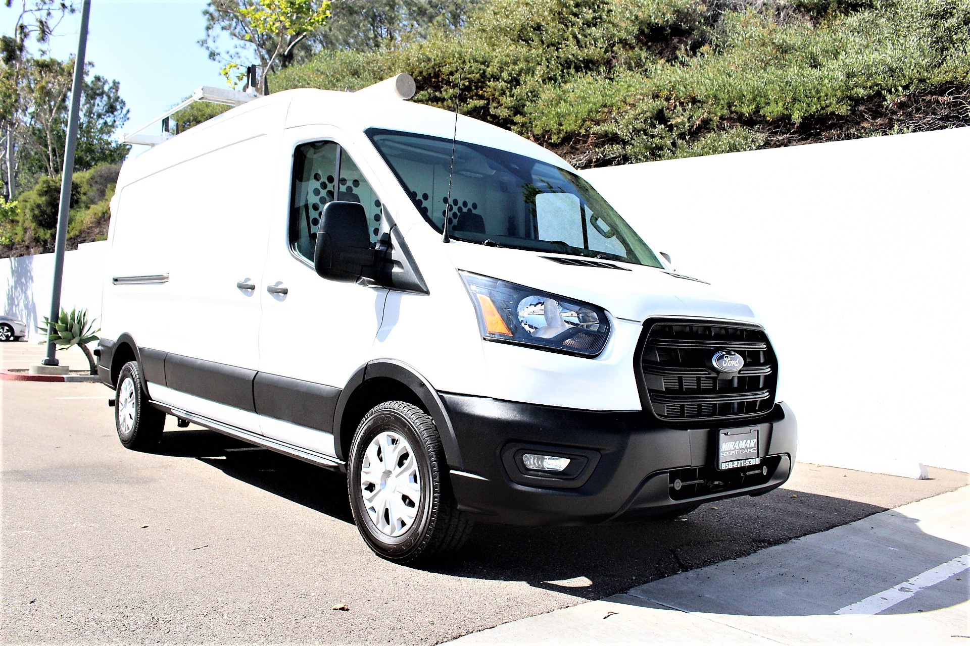 Used 2020 Ford Transit 250 Medium Roof RWD image 3