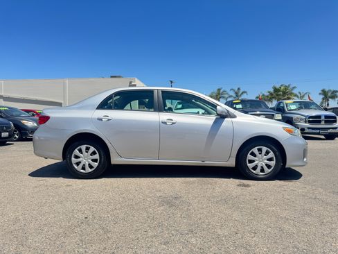Used 2011 Toyota Corolla LE FWD image 10