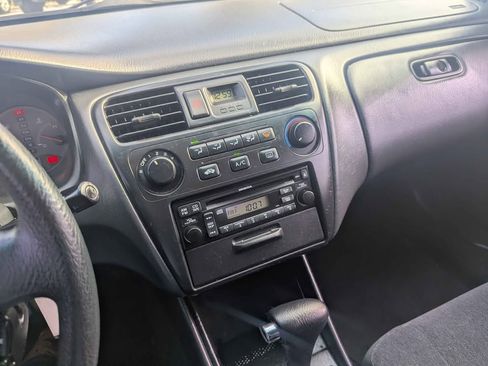 Used 2001 Honda Accord LX image 10