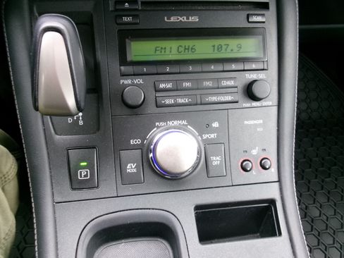 Used 2014 Lexus CT 200h image 14