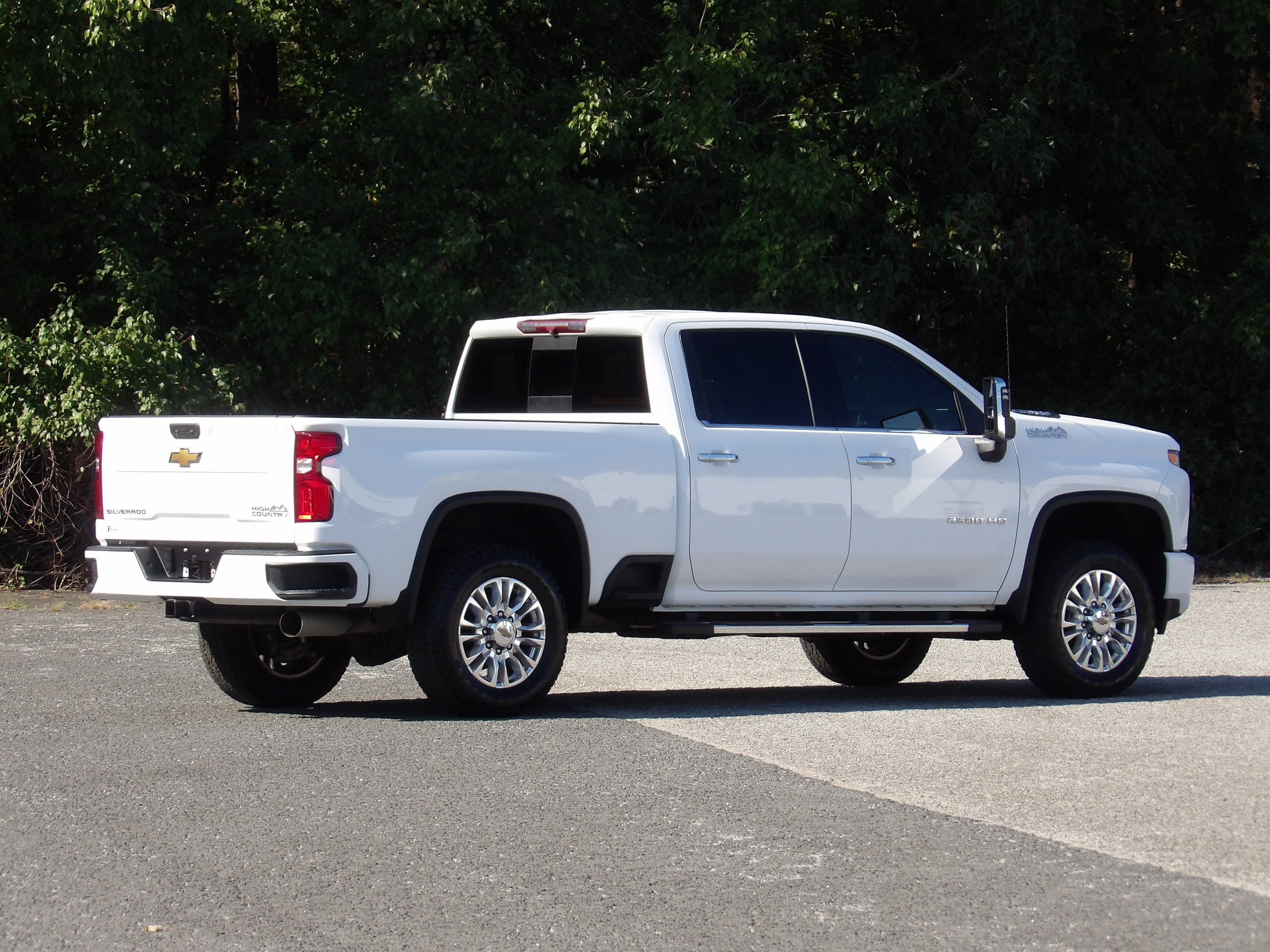 Used 2022 Chevrolet Silverado 2500 4x4 Crew Cab High Country image 9