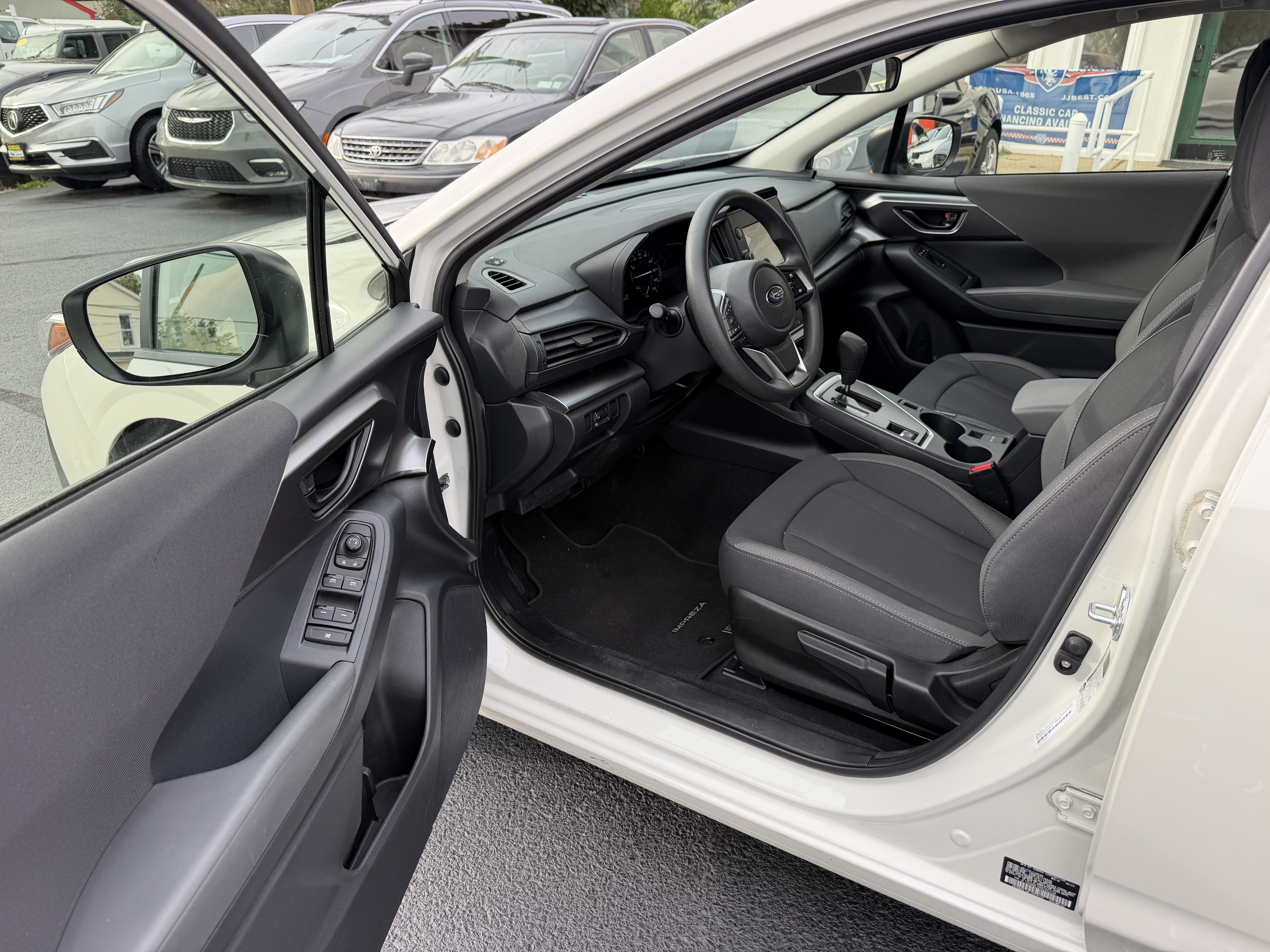Used 2024 Subaru Impreza 2.0i Hatchback AWD/4WD image 2