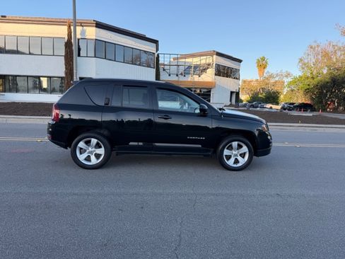 Used 2016 Jeep Compass Sport image 6