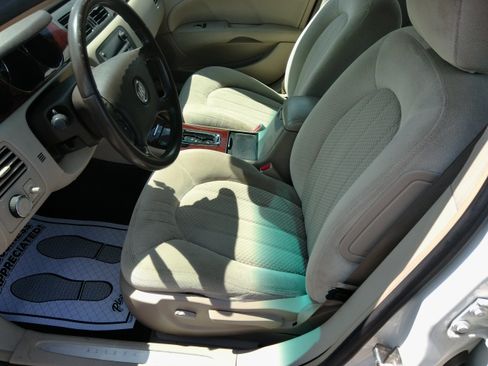 Used 2008 Buick Lucerne CX FWD image 34