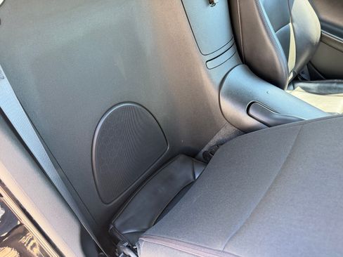 Used 2008 Pontiac Solstice GXP Convertible RWD image 13