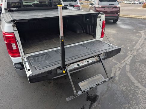 Used 2022 Ford F150 4x4 SuperCrew XLT image 5
