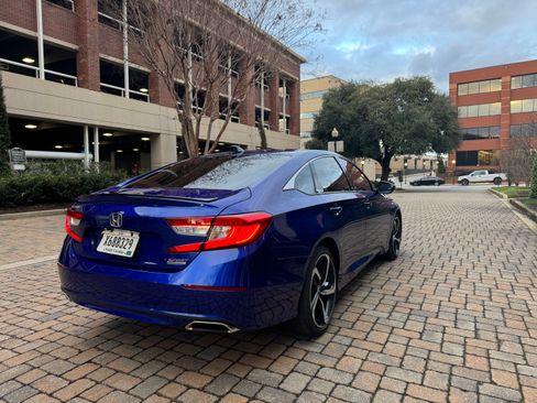 Used 2021 Honda Accord Sport image 6
