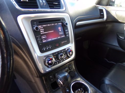 Used 2013 GMC Acadia SLT image 10