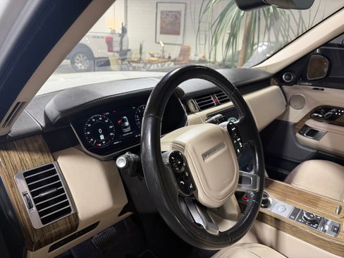 Used 2019 Land Rover Range Rover HSE image 19