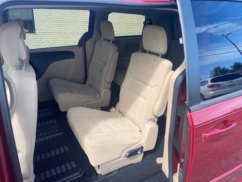 Used 2014 Dodge Grand Caravan SE Van 4D FWD image 15