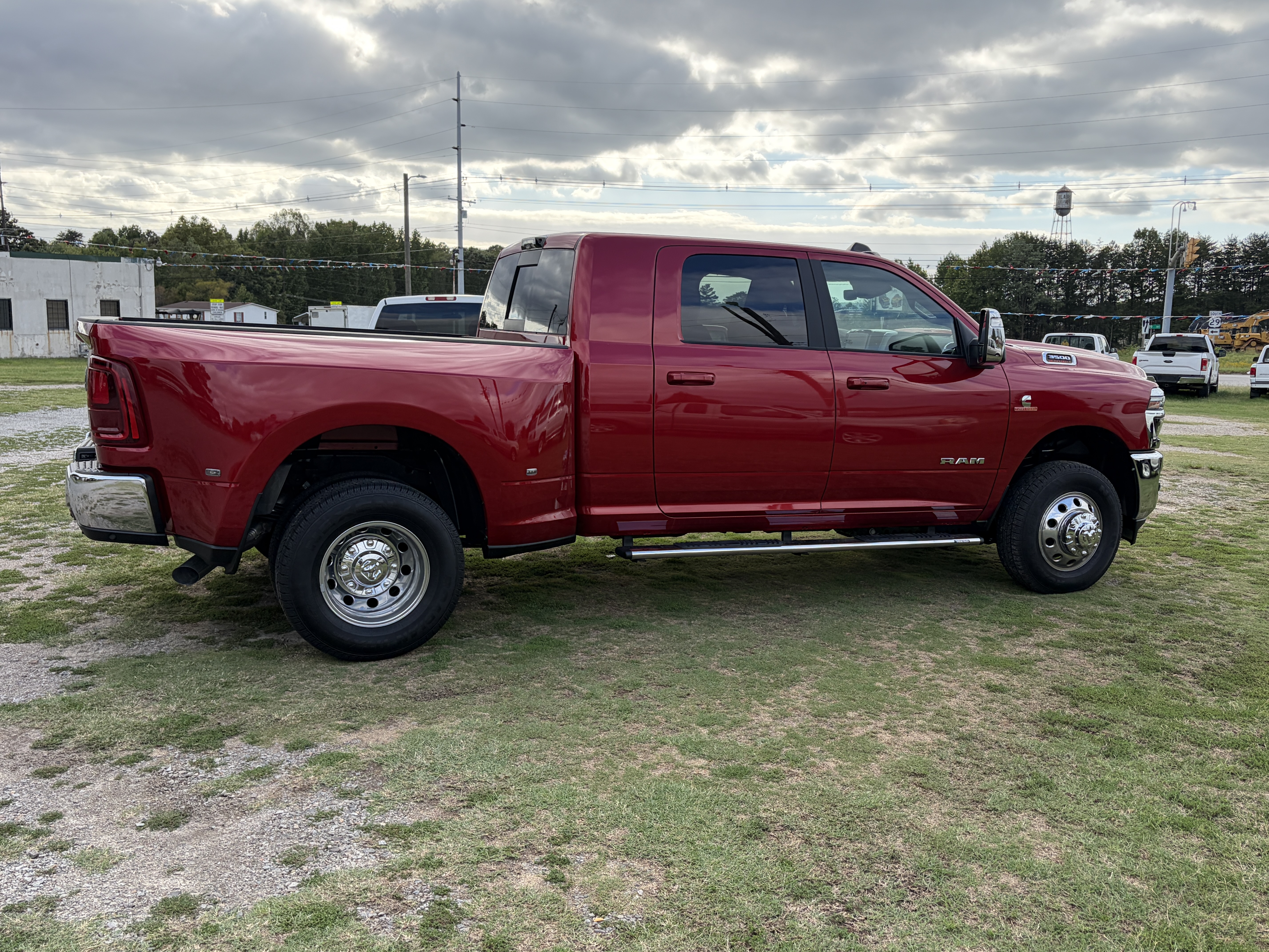 Used 2026 RAM 3500 4x4 Mega Cab Laramie DRW image 3