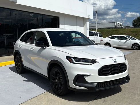 Used 2025 Honda HR-V Sport image 2