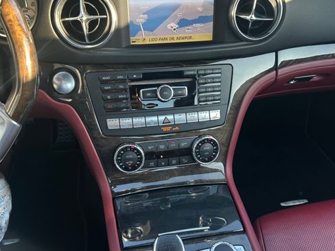 Used 2013 Mercedes-Benz SL 550 image 31