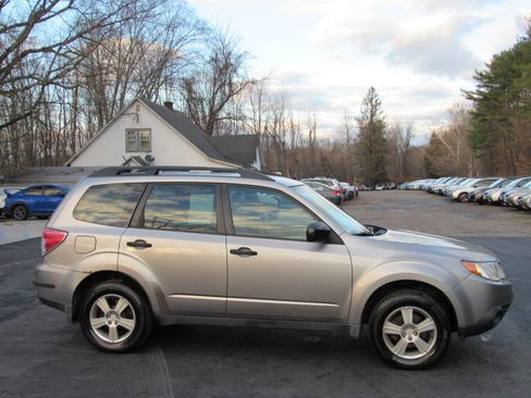 Used 2011 Subaru Forester 2.5X image 10