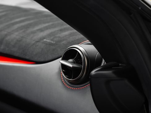 Used 2020 McLaren 720S Performance image 18