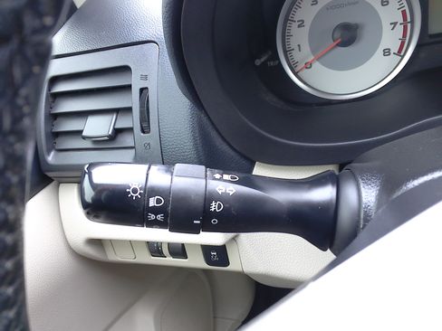 Used 2014 Subaru Impreza 2.0i Sport Premium image 28