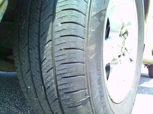 Used 2005 Toyota Highlander 2WD V6 w/ 3rd Row image 8