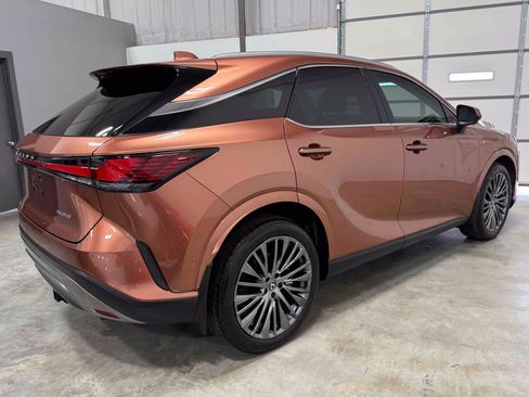 Used 2024 Lexus RX 350 AWD w/ Luxury Package image 17