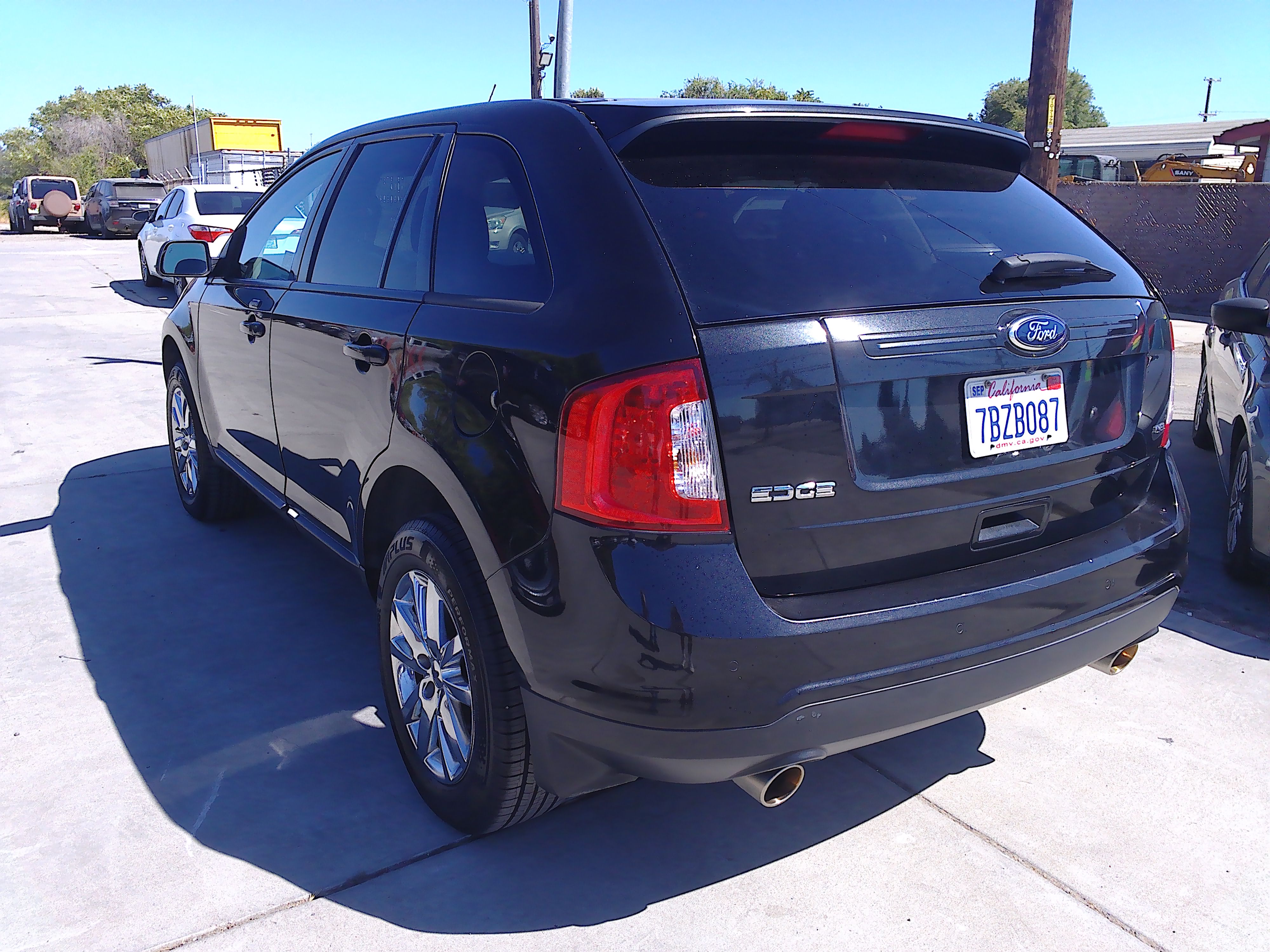 Used 2013 Ford Edge SEL FWD image 3