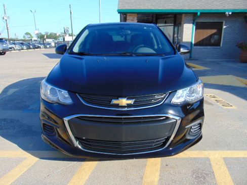 Used 2020 Chevrolet Sonic LT image 3
