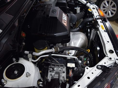 Used 2004 Toyota RAV4 image 31