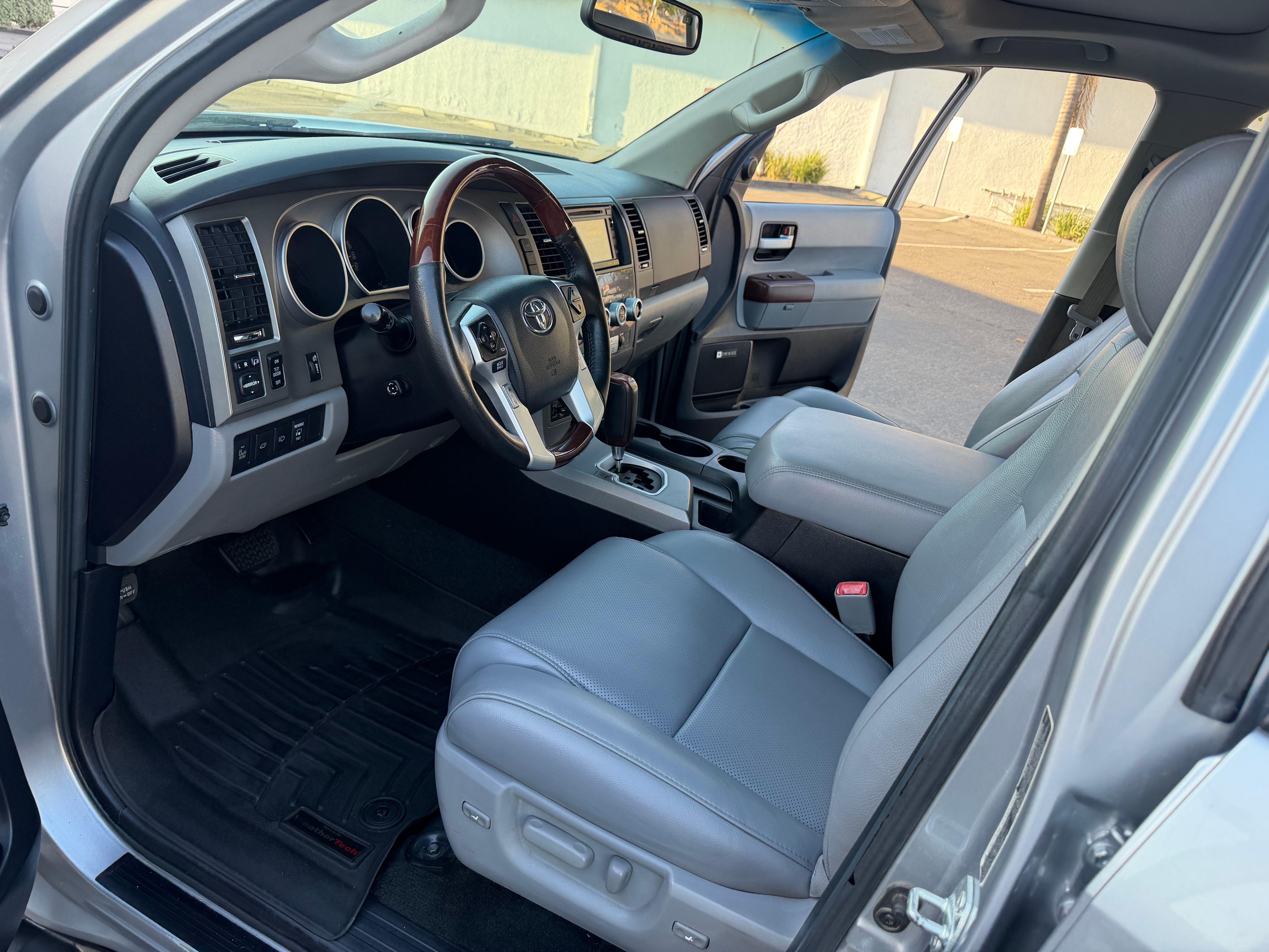 Used 2015 Toyota Sequoia Platinum AWD/4WD image 20