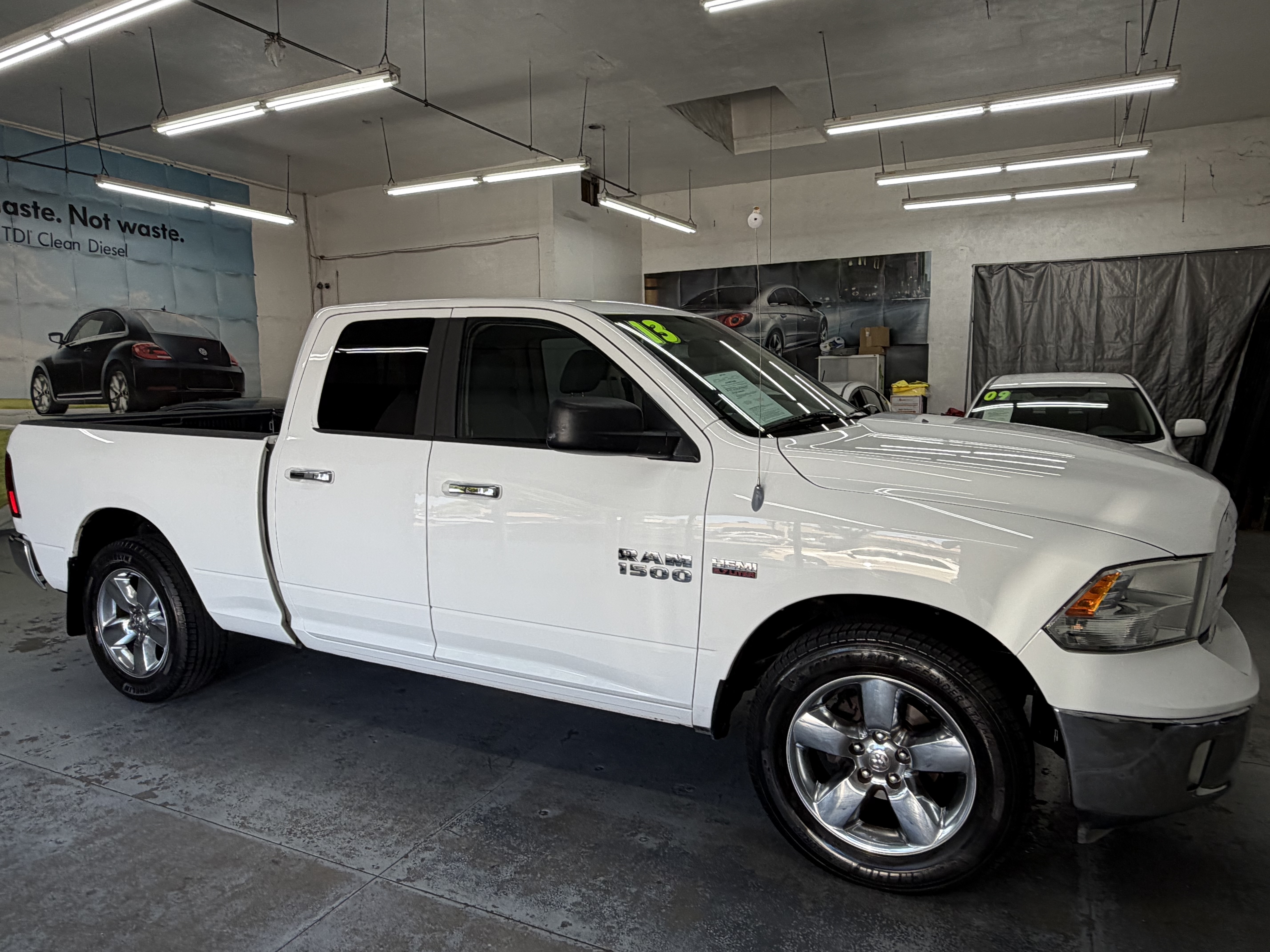 Used 2013 RAM 1500 2WD Quad Cab SLT image 8