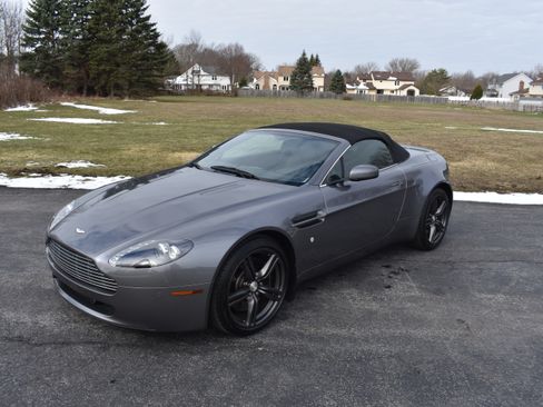 Used 2009 Aston Martin V8 Vantage image 2