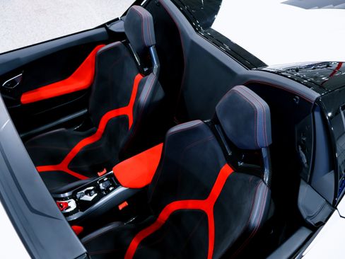 Used 2017 Lamborghini Huracan LP 580-2 image 24