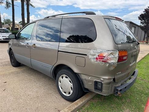 Used 1998 Toyota Sienna LE FWD Van 3.0L 6-Cyl image 2